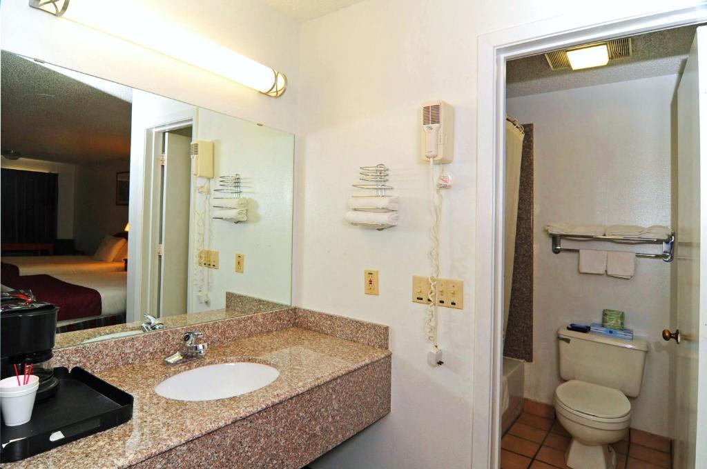 Sagamar Inn Cleburne Room photo